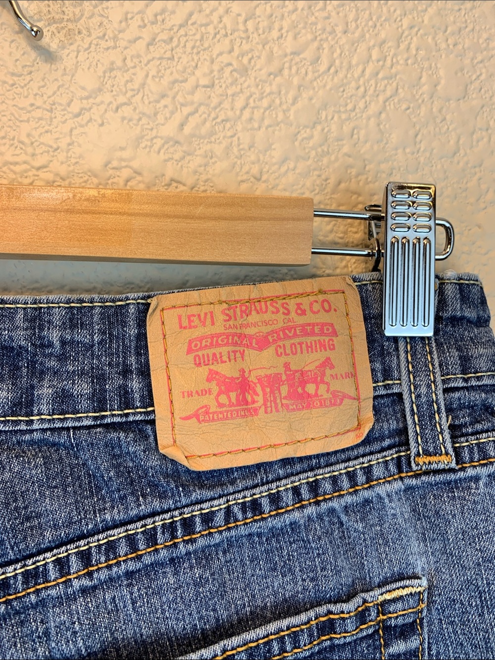 Levi Strauss super low sz 7 y2k dark wash high waisted casual mom casual classic - Picture 3 of 4